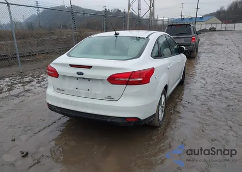 2016 Ford Focus Se z USA, uszkodzony, nr VIN 1FADP3F28GL274729